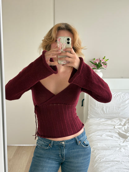 The Olivia sweater - cherry red