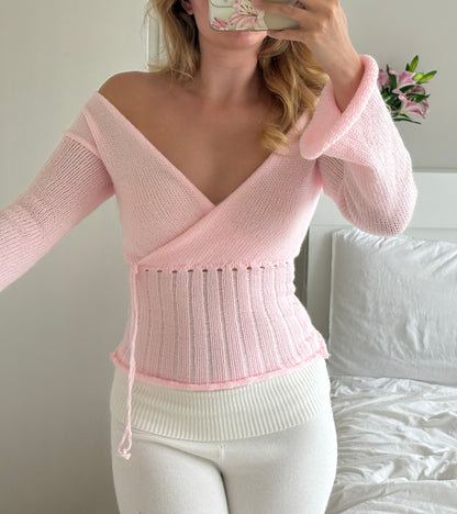 The Olivia sweater - baby pink
