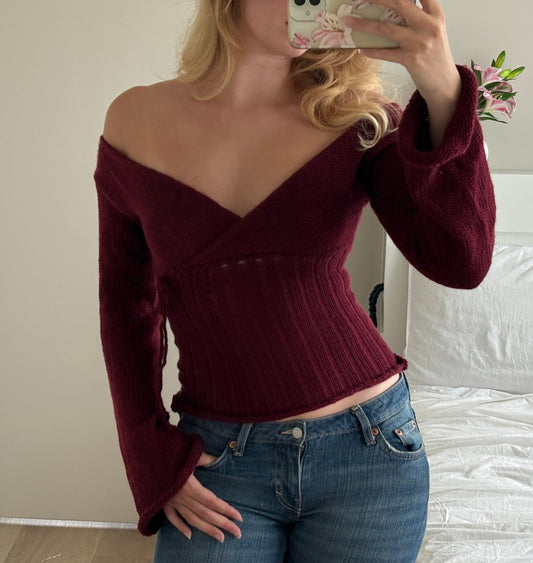 The Olivia sweater - cherry red